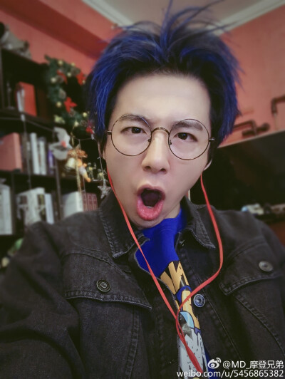 抖音最火男神摩登兄弟主唱刘宇宁