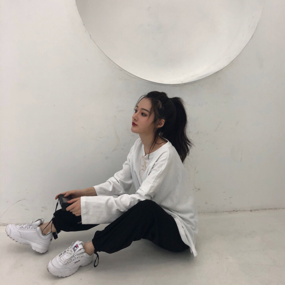 女头韩风ins二传注明id又雪