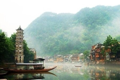 等，一城烟雨；渡，一世情缘。——沈从文 ​