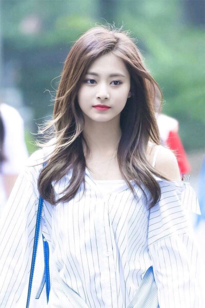 周子瑜 쯔위 Tzuyu 子瑜 TWICE