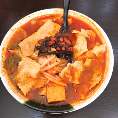 寒假美食/ 螺蛳粉/八宝粥/麻辣烫/鸡排饭/生煎包/面包/鸭货/薯片/饮料