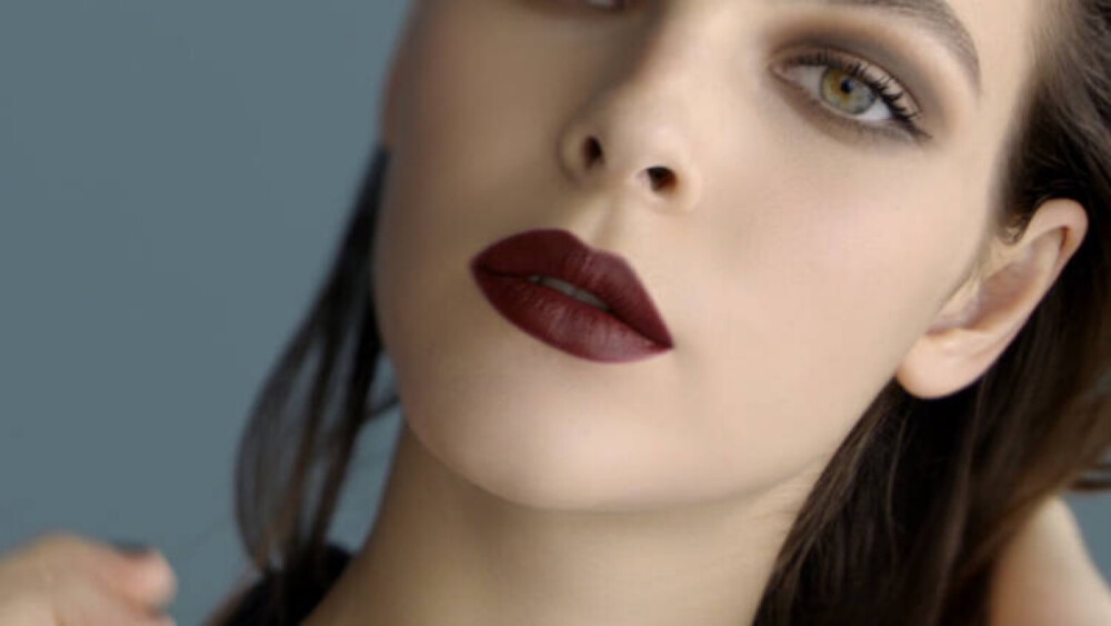 Vittoria Ceretti
Chanel FW18 Beauty ​​​