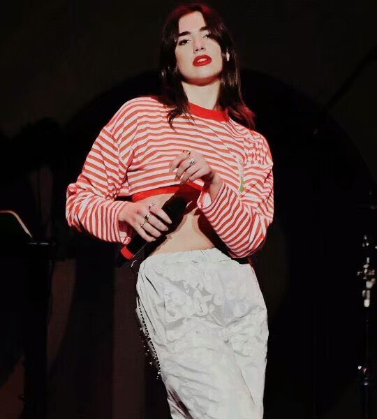 Dua lipa.