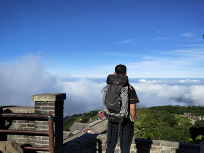 泰山，1500米高，6000多米，谢谢你的陪伴。