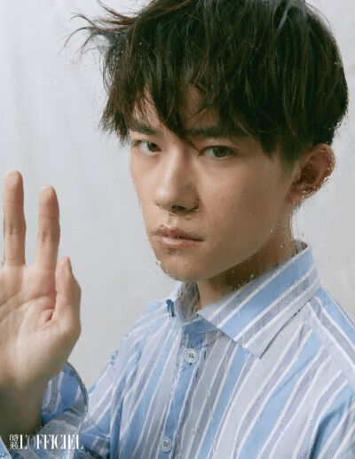 #易烊千玺 #TFBOYS 时装杂志LOFFICIEL 高清 帅气