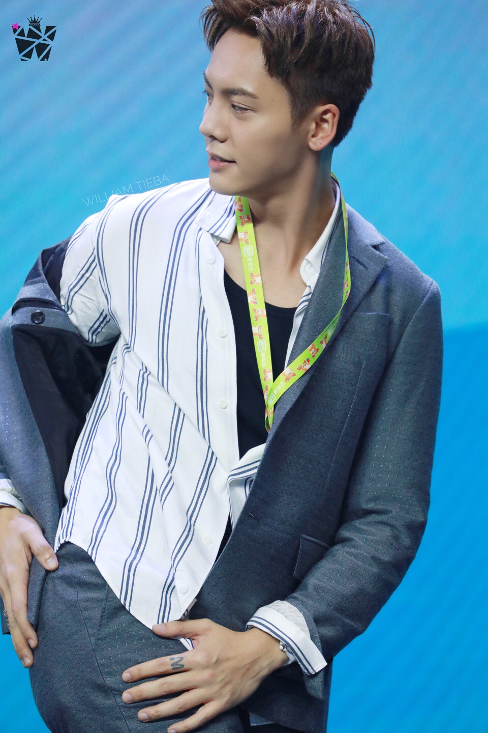 【陈伟霆 William Chan 爱奇艺VIP会员代言人】180713 爱奇艺VIP会员专属见面会 960 x 1440 px (图源: 微博@陈伟霆吧官博 weibo.com/5131856452/GpMl1fNOb) 