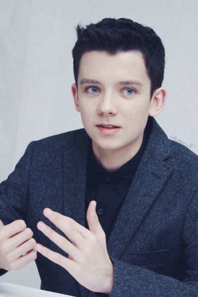 Asa Butterfield 阿沙