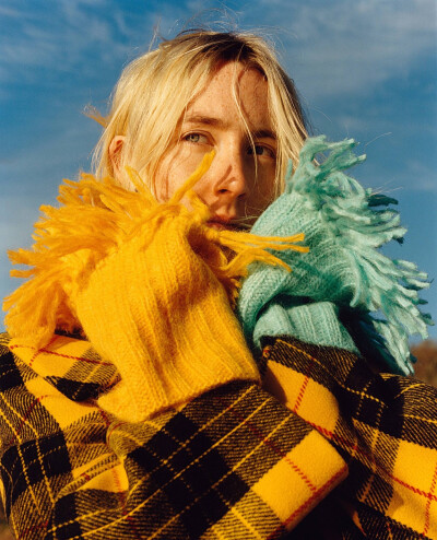 西尔莎·罗南
Saoirse Ronan for Vogue August.2018 ​​​