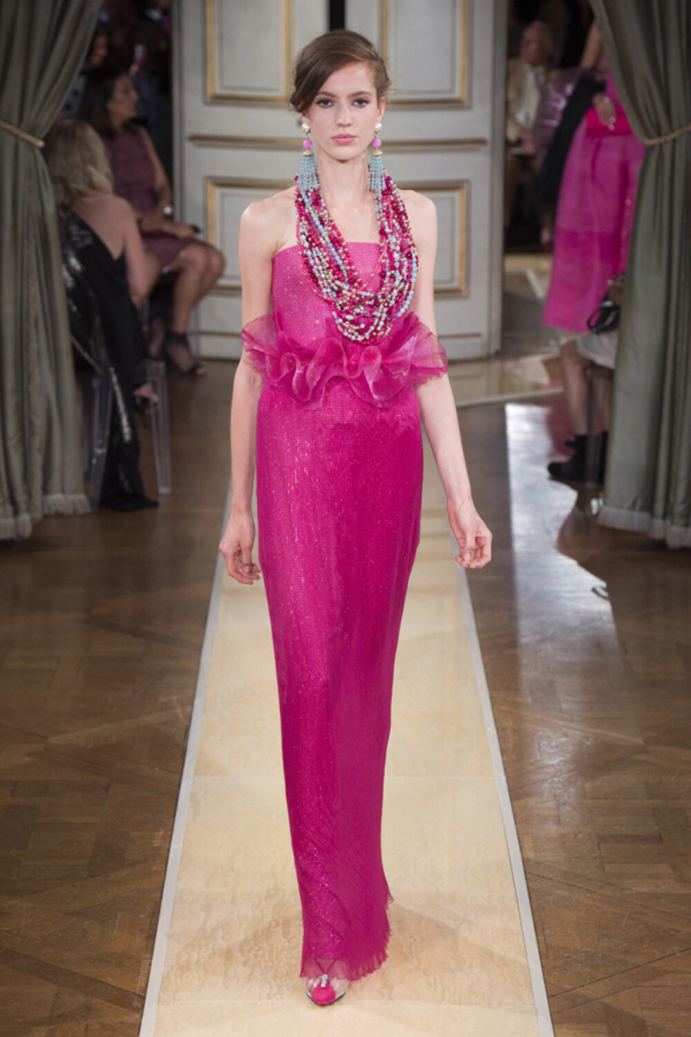 意大利奢侈品牌阿玛尼于巴黎高定时装周发布 Armani Privé 2018秋冬高级定制系列