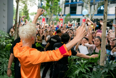 TROYE SIVAN/戳戳 戳爷 可爱的小天使！《BLOOM》album发布前的热身宣传运动！