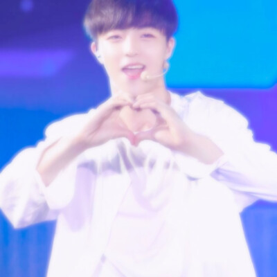 陈立农头像 拿图点赞