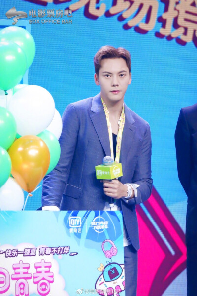 【陈伟霆 William Chan 爱奇艺VIP会员代言人】180713 爱奇艺VIP会员专属见面会 1187 x 1781 px (图源: 微博@电影票房BAR weibo.com/3348078992/GpLGU7WBJ) 