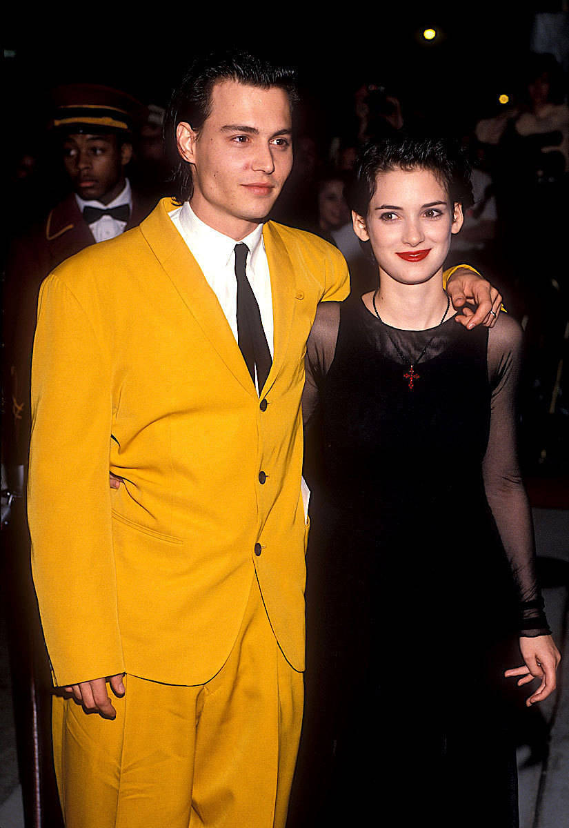 Johnny Depp and Winona Ryder, 1990 ​​​转自weibo@逆翾