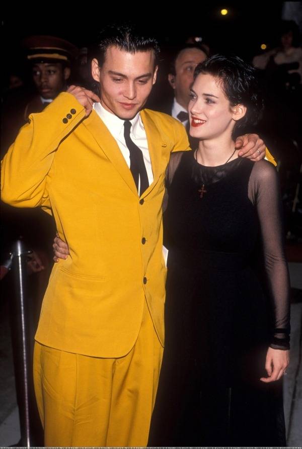 Johnny Depp and Winona Ryder, 1990 ​​​转自weibo@逆翾