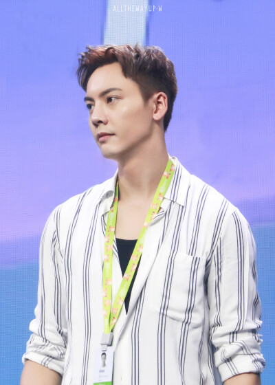 【陈伟霆 William Chan 爱奇艺VIP会员代言人】180713 爱奇艺VIP会员专属见面会 1808 x 2530 px (图源: 微博@ALLTHEWAYUP·W weibo.com/6542159223/GpUGJ4raQ) 