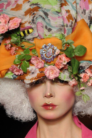 John Galliano S/S 2009 ​经典妆容