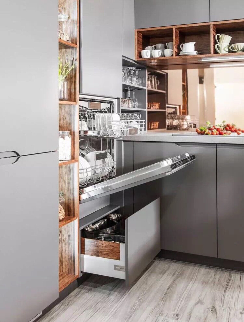 木色与灰色的搭配