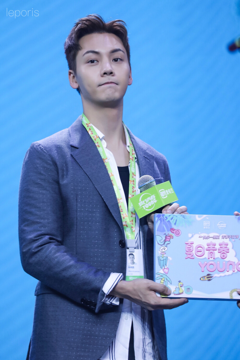 【陈伟霆 William Chan 爱奇艺VIP会员代言人】180713 爱奇艺VIP会员专属见面会 1705 x 2555 px (图源: 微博@天兔_Leporis陈伟霆图博 weibo.com/3749568271/GpUEF9Gua) 