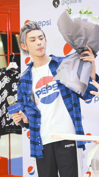 2018.07.14杭州
品牌快闪店活动Pepsi X gxg jeans现场