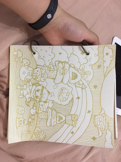 金色的黑白画