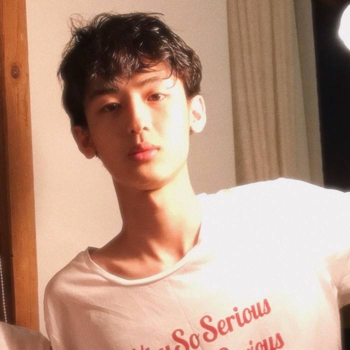 王王王大锤。✔情侣头像