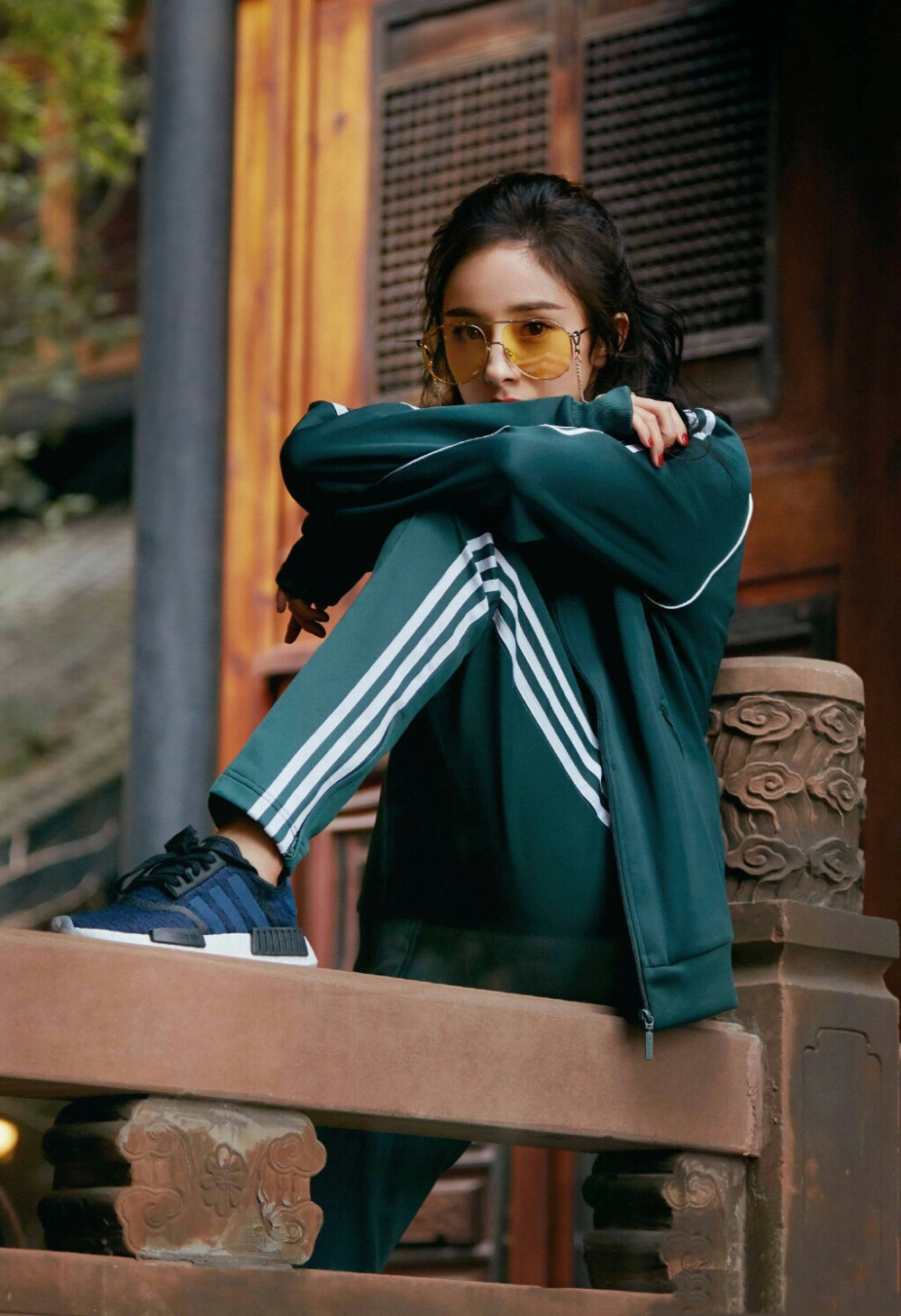 2018杨幂美图写真高清无水印壁纸 时尚穿搭摄影 adidas