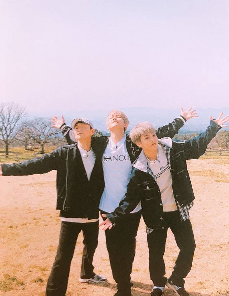 CBX
180717 CBX自拍书扫图