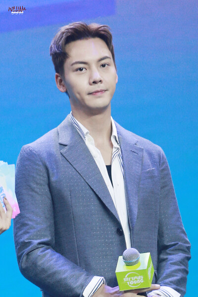 【陈伟霆 William Chan 爱奇艺VIP会员代言人】180713 爱奇艺VIP会员专属见面会 1200 x 1800 px (图源: 微博@Shin_Jules weibo.com/5621431559/GqCCzwFXy) 