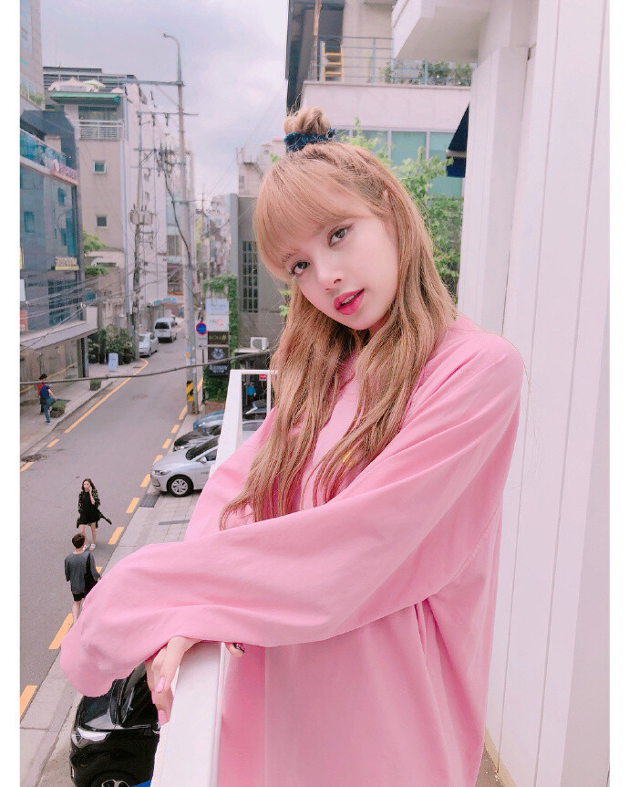 180701lalalalisa_m 更新