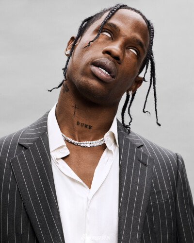 金小妹Kylie Jenner 与嘻哈歌手男友Travis Scott登上杂志封面