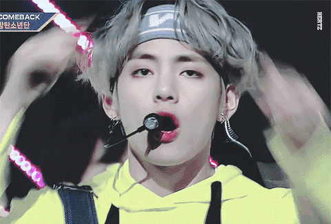 防弹少年团BTS 金泰亨 田柾国 闵玧其 郑号锡 金南俊 朴智旻 金硕珍 GIF cgv