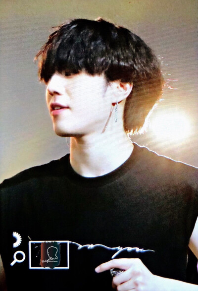 Yugyeom Cr:logo