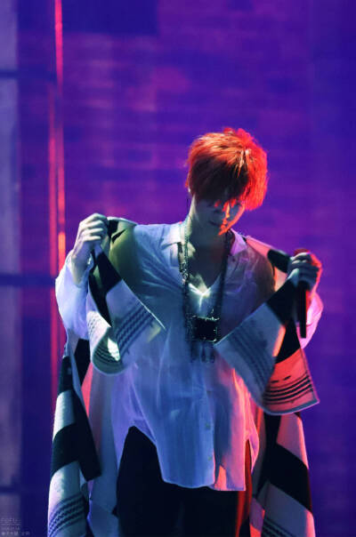 2018摩天大楼演唱会
薛之谦