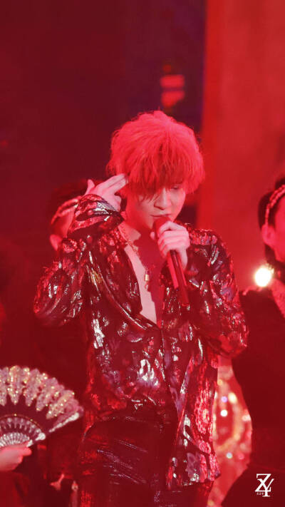 2018摩天大楼演唱会
薛之谦