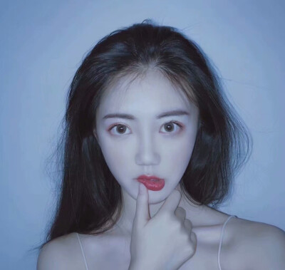 <女头>。都是自己一张张上传的没转载别人的
禁转载，谢您