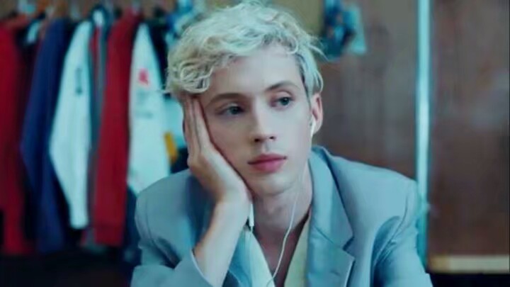 Troye