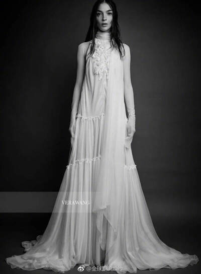 Vera Wang
2018春夏婚纱 ​​​
婚纱礼服 个性化