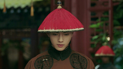 即使我知道你是在骗我的
我还是记住了你对我展露的每一个微笑