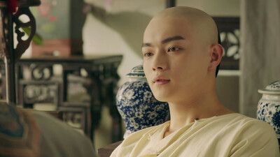 即使我知道你是在骗我的
我还是记住了你对我展露的每一个微笑