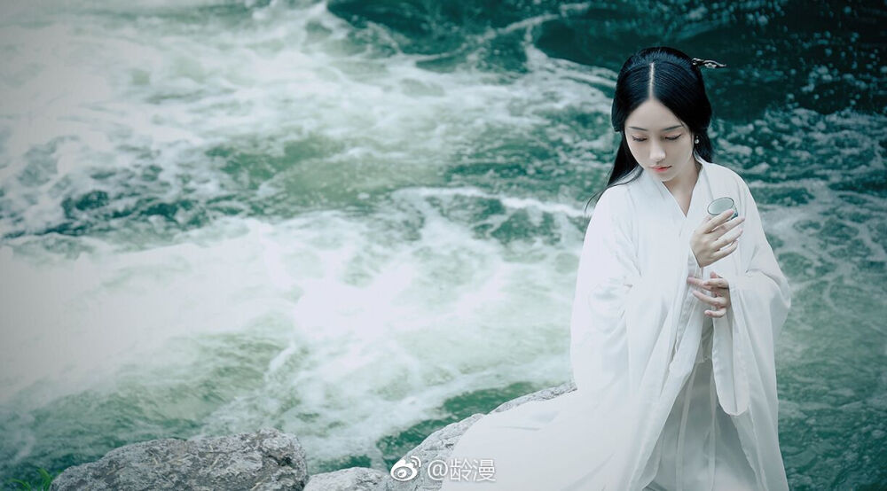 美人如画
古风 摄影
图源水印