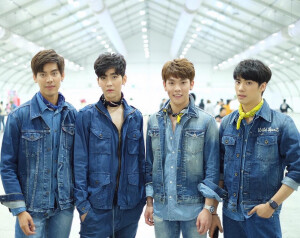 泰剧逐月之月  Kimmon  Khemmonta Varodom  Ming  Copter  Kerdthongtavee Panuwat  Kit  Tae  Kreepolrerk  Darvid  Forth  Tee  Jarujittranon  Tanapol  Beam