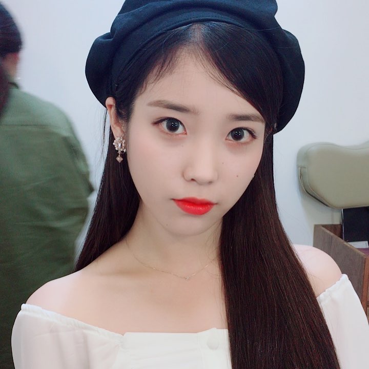 IU 