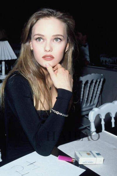 凡妮莎·帕拉迪斯（Vanessa Paradis）