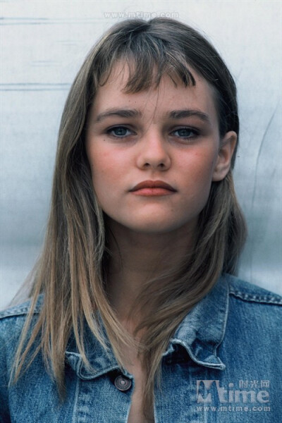 凡妮莎·帕拉迪斯（Vanessa Paradis）