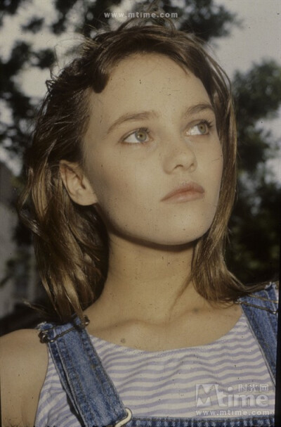 凡妮莎·帕拉迪斯（Vanessa Paradis）