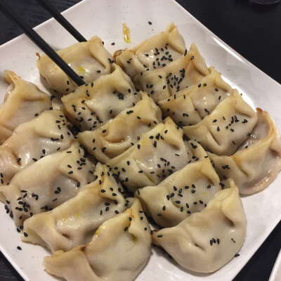 三个口味 牛蛮煎饺
也许因为心情不美丽
吃不了多少