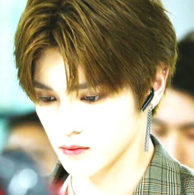 NCT 李泰容TAEYONG
男爱豆头像 自截调
by琉宝