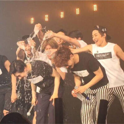 EXO 壁纸 背景 美图