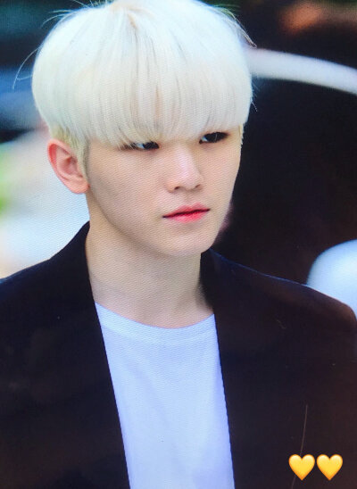 SEVENTEEN woozi李知勋