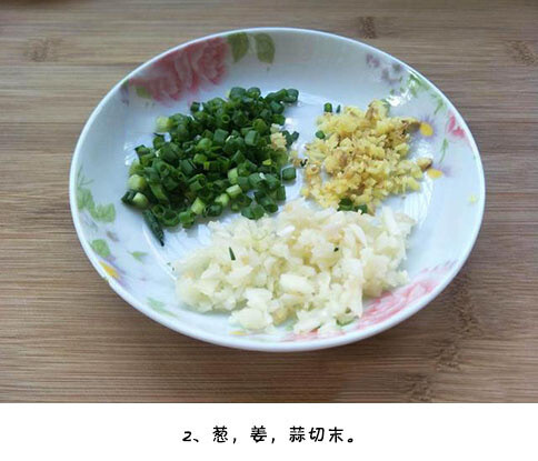 【熊掌豆腐】色泽红亮，汁鲜味浓，是一道很下饭的菜哦！ ​ ​​​​